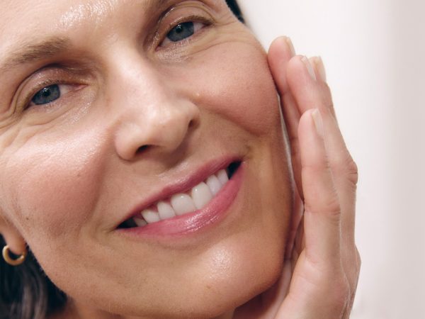 Hydrafacial Model Image (1) 2